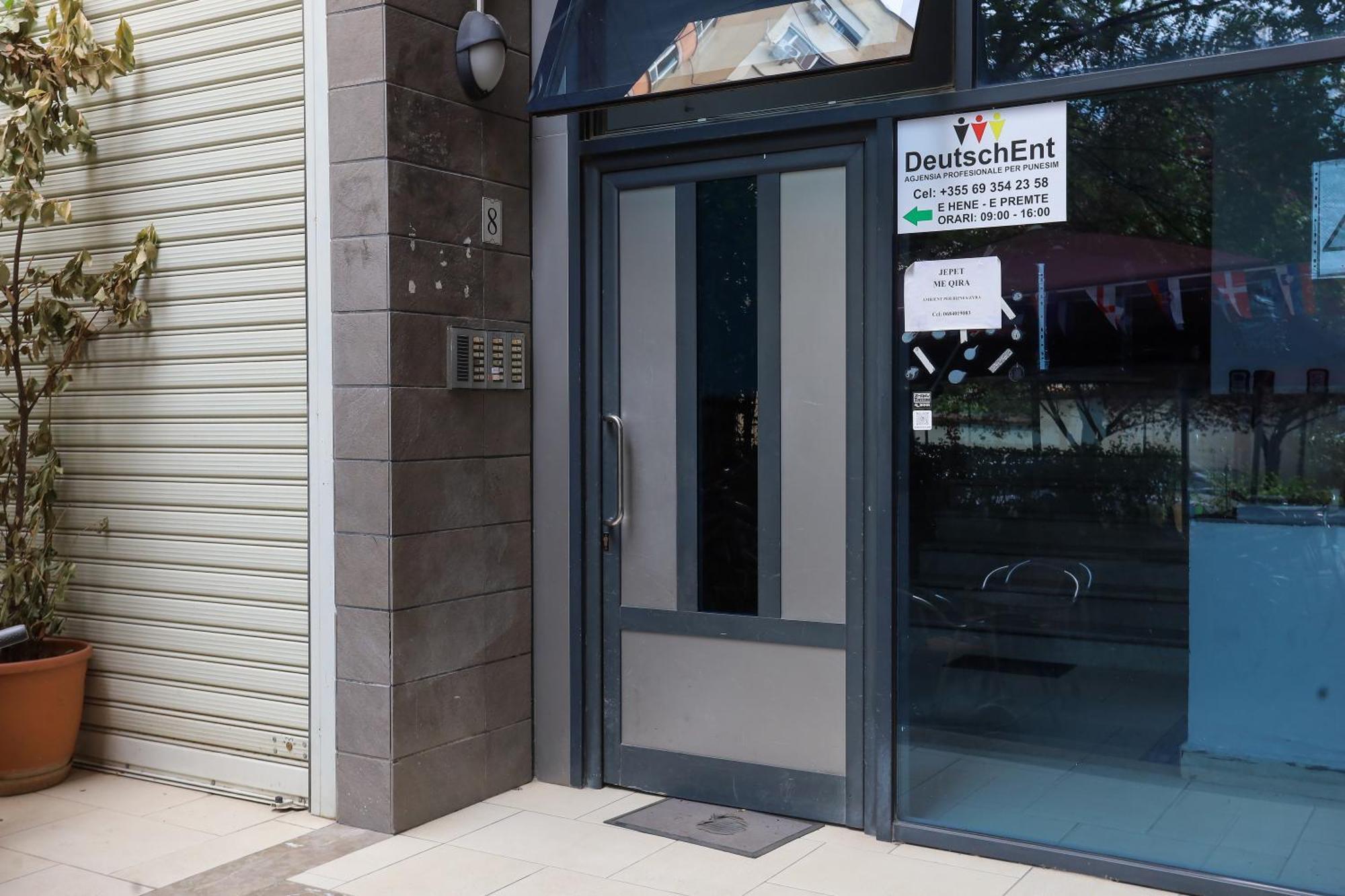 New Bazar Selvia Apartment Tiranë Eksteriør bilde