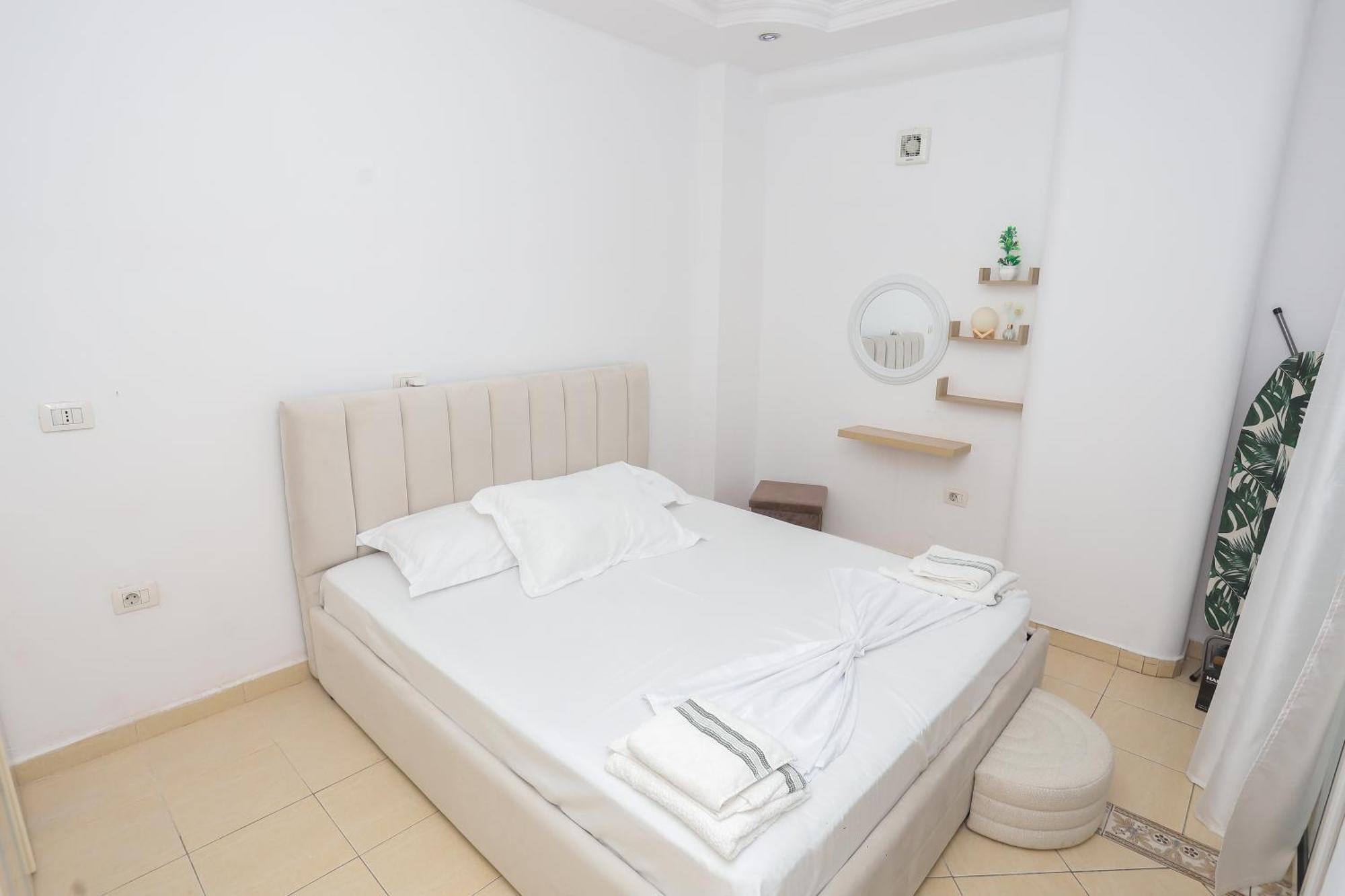 New Bazar Selvia Apartment Tiranë Eksteriør bilde